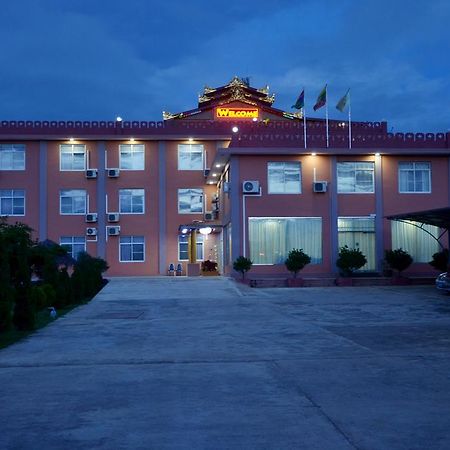 Myat Nan Taw Hotel Loikaw Kültér fotó