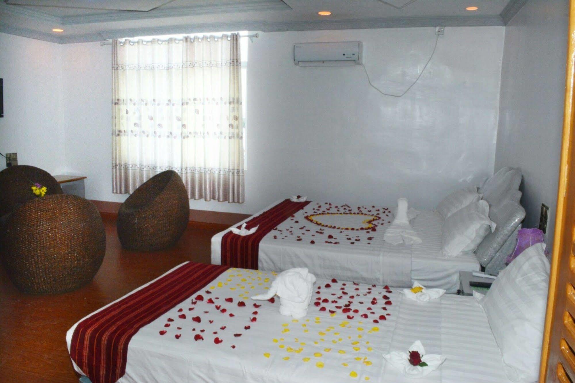 Myat Nan Taw Hotel Loikaw Kültér fotó