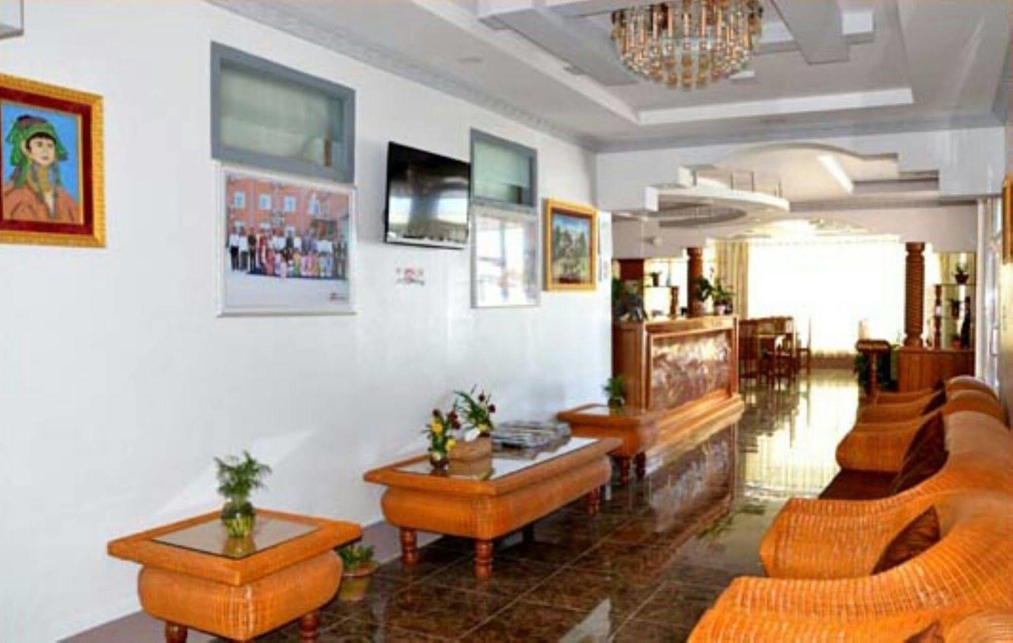 Myat Nan Taw Hotel Loikaw Kültér fotó